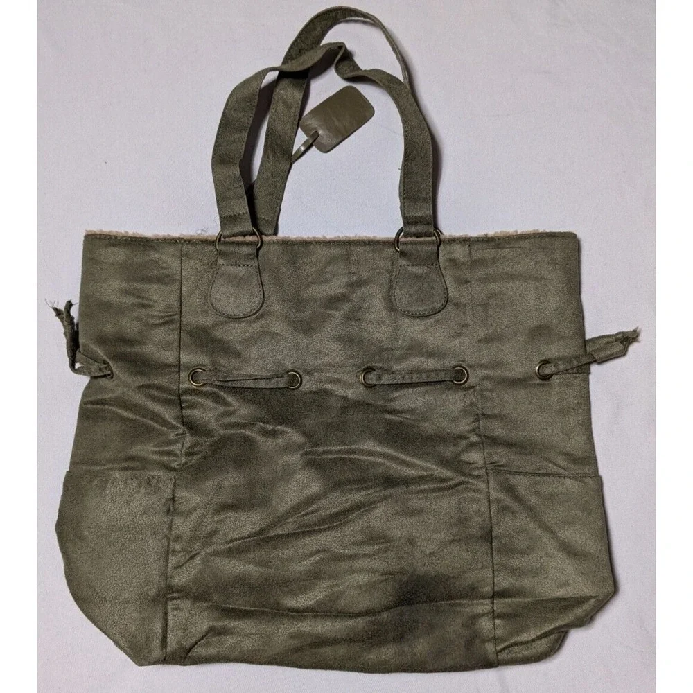 NEIMAN‎ MARCUS Women Green Faux Suede Faux Fur Trim Tote Bag